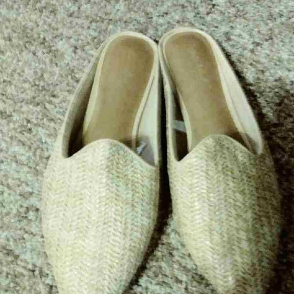 Mules (Tan Straw)